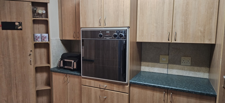 2 Bedroom Property for Sale in Stilbaai Wes Western Cape